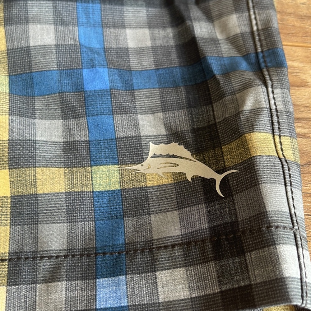 NWT TOMMY BAHAMA Cayman Spectrum Check Island Active Shorts Men - Picture 7 of 7